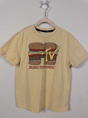 MTV Music Television Burger Logo Graphic T-Shirt Kids Size6/7